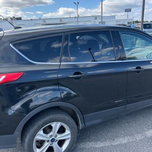 FORD ESCAPE SE - 9