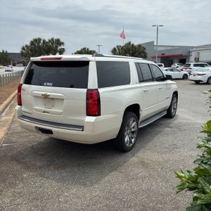 CHEVROLET SUBURBAN - 8