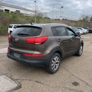 KIA SPORTAGE LX - 8