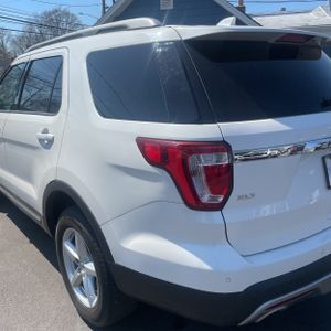 FORD EXPLORER XLT - 5