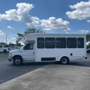 FORD COMMERCIAL VANS E350 - 3