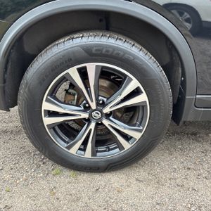 2017 Nissan ROGUE SL — миниатюра 19