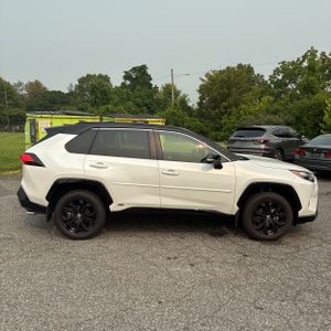 2024 Toyota RAV4 HYBRID XSE 照片 10