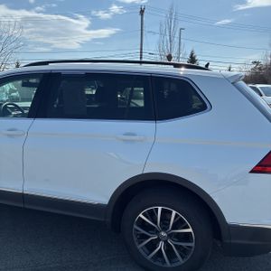 VOLKSWAGEN TIGUAN SE 4MOTION - 6