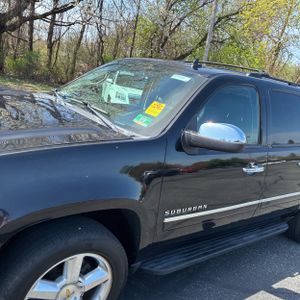 CHEVROLET SUBURBAN LTZ - 2