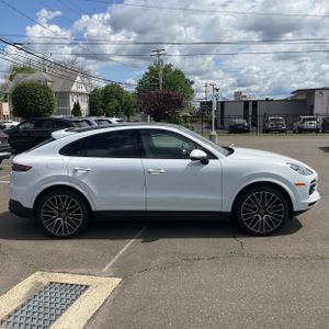 PORSCHE CAYENNE COUPE - 10