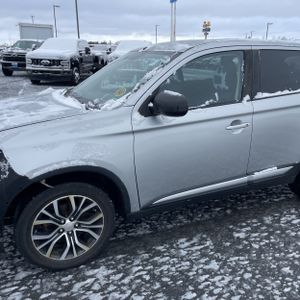 MITSUBISHI OUTLANDER ES - 2