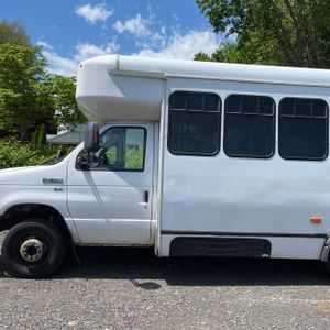 FORD E-350 CUTAWAY - 3