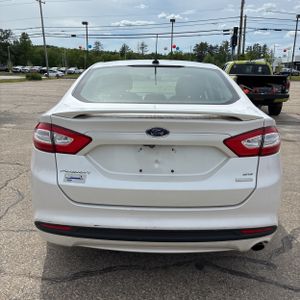 FORD FUSION SE - 5