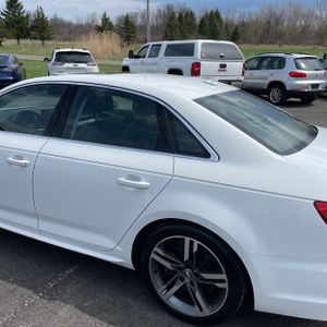 AUDI A4 2.0T PREMIUM - 6