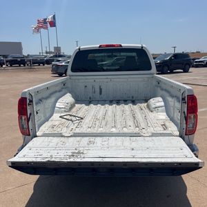 2013 Nissan FRONTIER S thumbnail 38