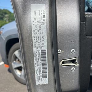 2019 JEEP CHEROKEE LIMITED — миниатюра 56