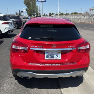 MERCEDES-BENZ GLA - 6