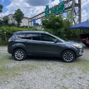 صورة 10 لـ 2017 FORD ESCAPE TITANIUM