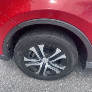 2017 Toyota RAV4 LE — миниатюра 17