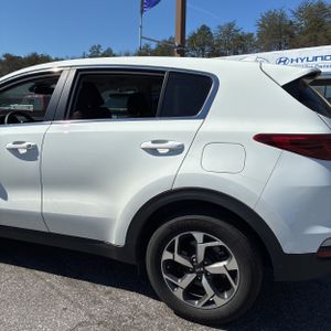 KIA SPORTAGE LX - 6