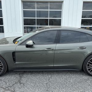 PORSCHE PANAMERA - 4