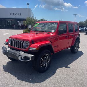 صورة 1 لـ 2025 JEEP WRANGLER SAHARA