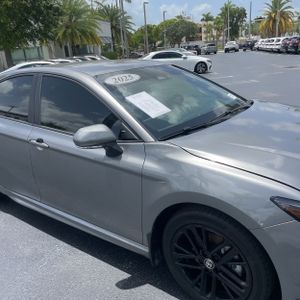 2025 Toyota CAMRY SE thumbnail 13