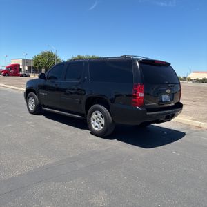 صورة 5 لـ 2013 Chevrolet SUBURBAN LT