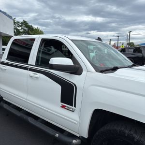 2017 Chevrolet SILVERADO 1500 LT Z71 — фото 9