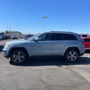 JEEP GRAND CHEROKEE OVERLAND - 3