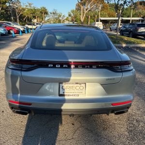 PORSCHE PANAMERA 4 - 7