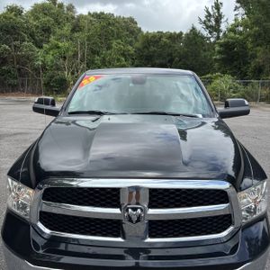 2023 RAM 1500 CLASSIC SLT — миниатюра 13