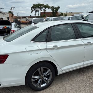 2023 Volkswagen JETTA SE photo 9