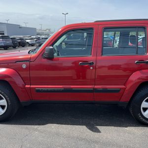 JEEP LIBERTY - 4