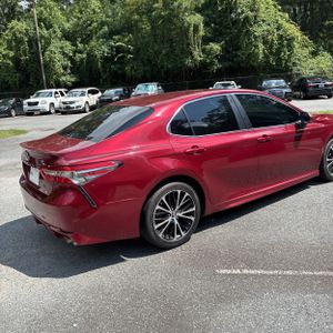 2018 Toyota CAMRY SE photo 8