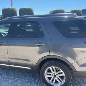 FORD EXPLORER XLT - 6