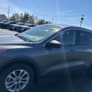 FORD ESCAPE HYBRID SE - 2