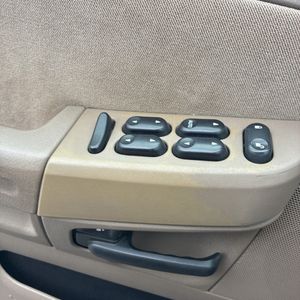 صورة 55 لـ 2005 FORD EXPLORER XLT