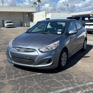 HYUNDAI ACCENT SE - 1