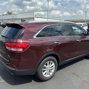 KIA SORENTO LX V6 - 9