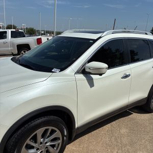2015 Nissan ROGUE SL 照片 2