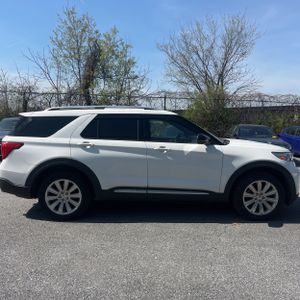 FORD EXPLORER LIMITED - 10