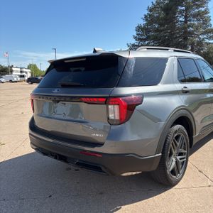 FORD EXPLORER ST-LINE - 9
