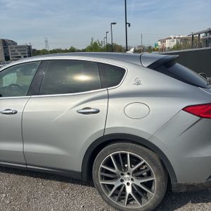MASERATI LEVANTE BASE - 6