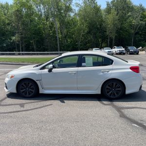 2017 Subaru WRX BASE — фото 3