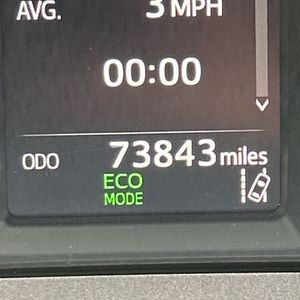 2018 Toyota RAV4 LE — фото 41