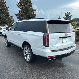 صورة 5 لـ 2026 Cadillac ESCALADE ESV SPORT