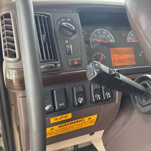 2013 Volvo COMMERCIAL VAH64-200 113"BBC CONV CAB DC SBA TRACT thumbnail 49