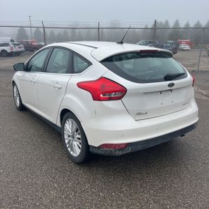 FORD FOCUS TITANIUM - 5