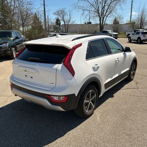 KIA NIRO PLUG-IN HYBRID EX - 8