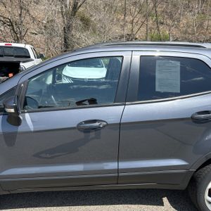 FORD ECOSPORT SE - 4