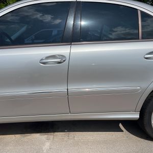 MERCEDES-BENZ E-CLASS - 4