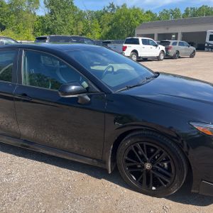 2025 Toyota CAMRY SE thumbnail 13
