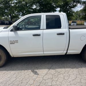 2019 RAM 1500 CLASSIC TRADESMAN — фото 4